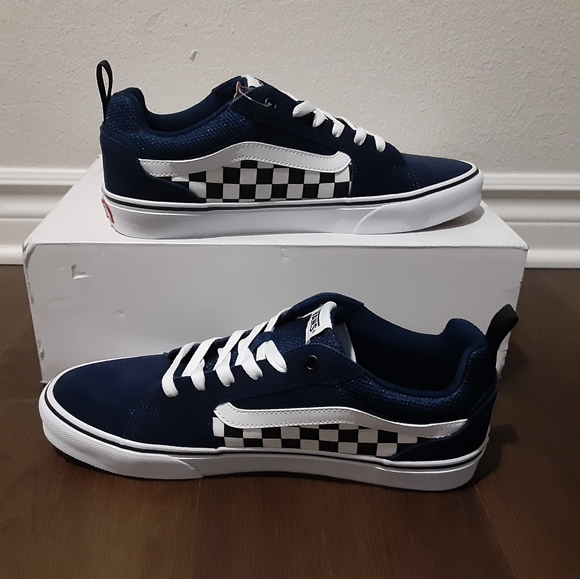 Vans - Picture 4 of 4